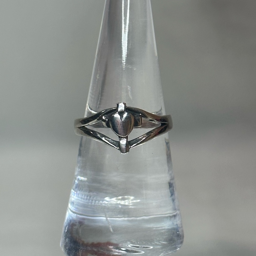 RETIRED James Avery Heart Cross Ring